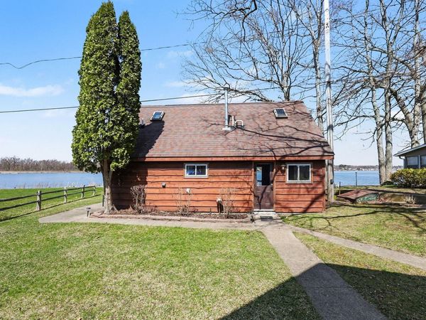 8945 Mott Drive, Jackson, MI 49201