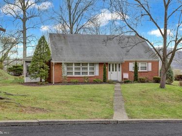 74 HICKORY STREET, SCHUYLKILL HAVEN, PA 17972