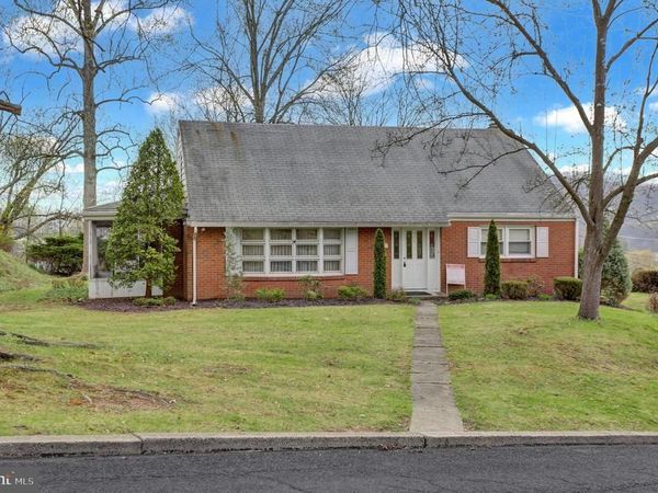 74 HICKORY STREET, SCHUYLKILL HAVEN, PA 17972