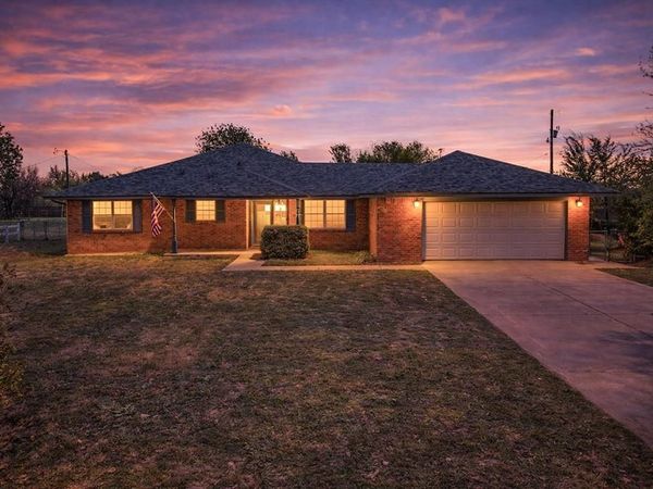 122 N Montebella Terrace, Mustang, OK 73064