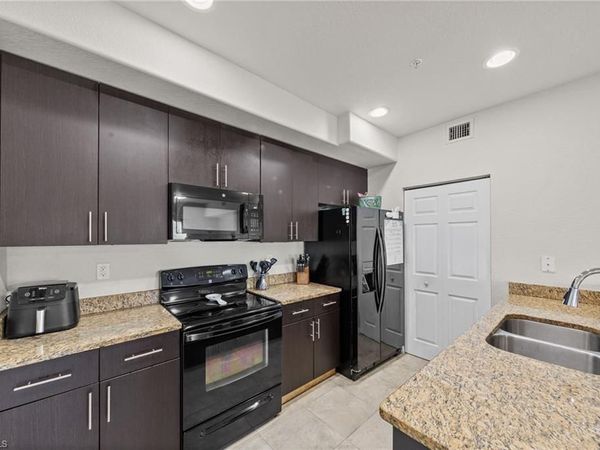 13160 Bella Casa CIR, Unit 2111, FORT MYERS, FL 33966