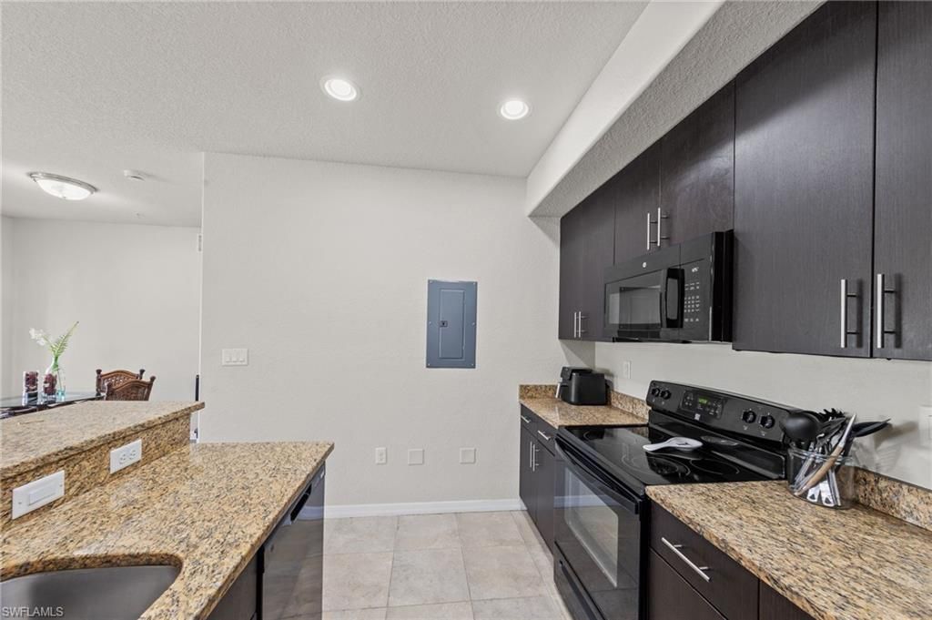 13160 Bella Casa Cir , Unit 2111, Fort Myers, FL 33966 Photo