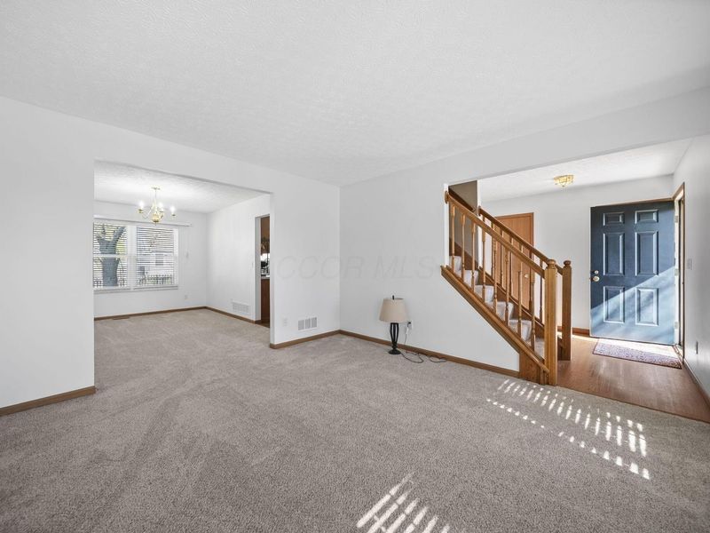 191 Knowlton Court, Pickerington, OH 43147 Photo 3