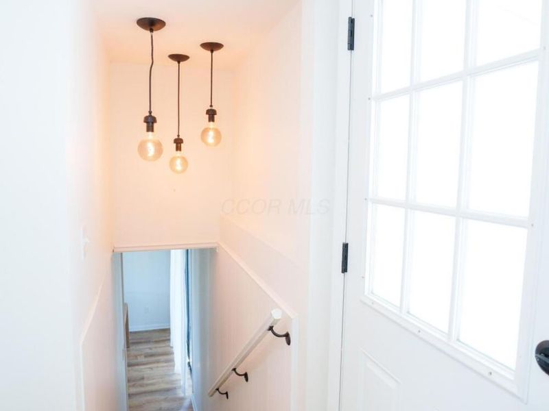 2027 Shawbury Court W, Columbus, OH 43229 Photo 19