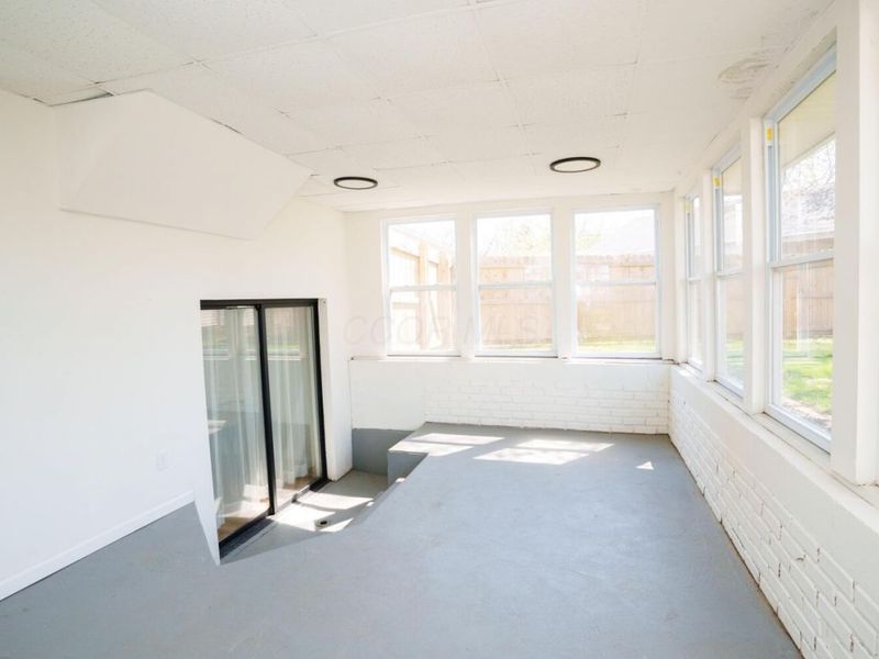 2027 Shawbury Court W, Columbus, OH 43229 Photo 24