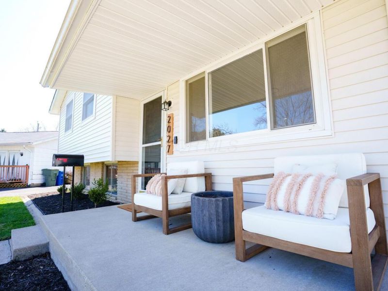 2027 Shawbury Court W, Columbus, OH 43229 Photo 4