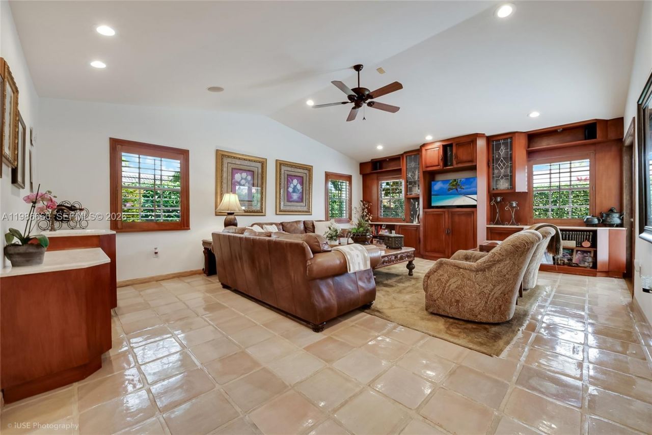 10422 SW 121st St, Miami, FL 33176 Photo