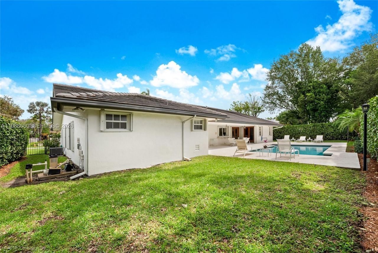 10422 SW 121st St, Miami, FL 33176 Photo