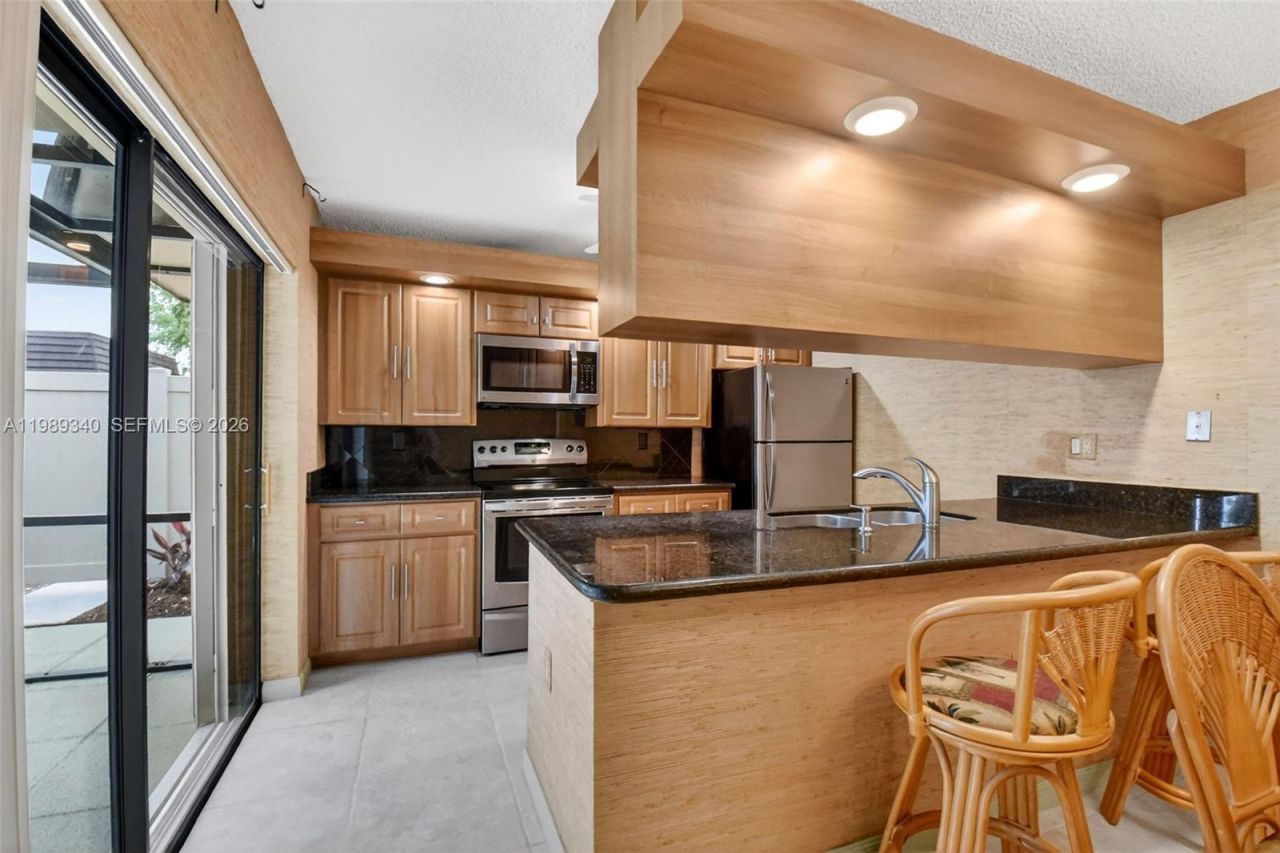 7114 71st Way, West Palm Beach, FL 33407 Photo