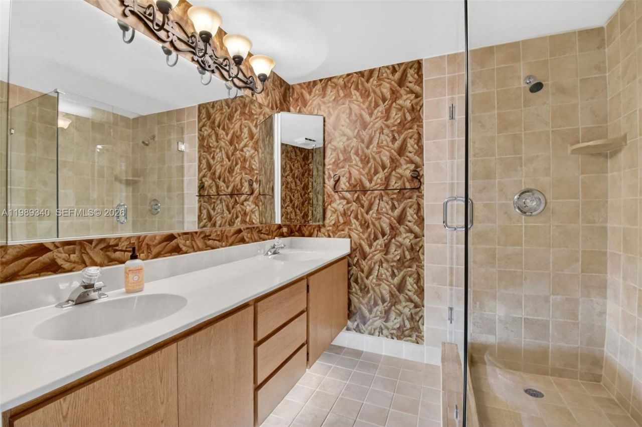 7114 71st Way, West Palm Beach, FL 33407 Photo