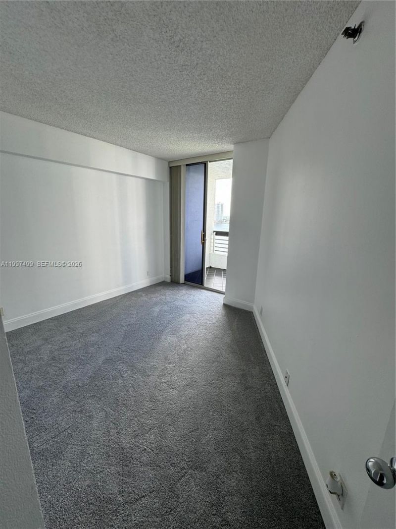 3600 Mystic Pointe Dr, Unit 1504, Aventura, FL 33180 Photo