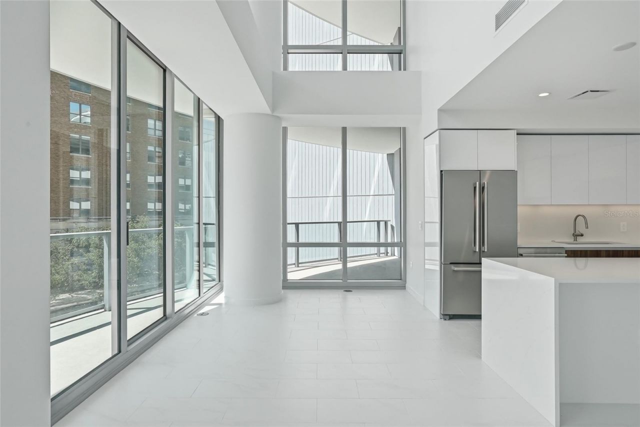 400 Central Avenue, Unit 301, Saint Petersburg, FL 33701 Photo