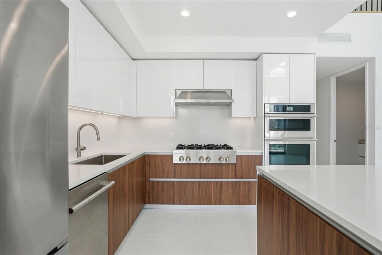 400 Central Avenue, Unit 301, Saint Petersburg, FL 33701 Photo