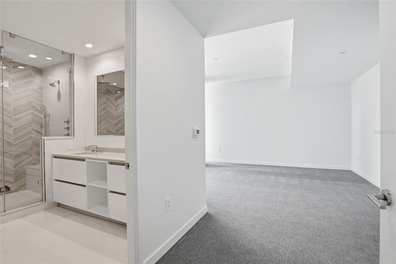 400 Central Avenue, Unit 301, Saint Petersburg, FL 33701 Photo