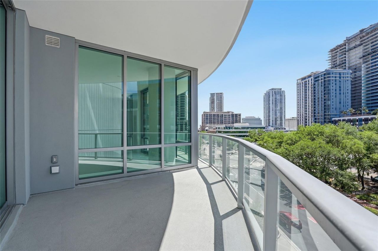 400 Central Avenue, Unit 301, Saint Petersburg, FL 33701 Photo