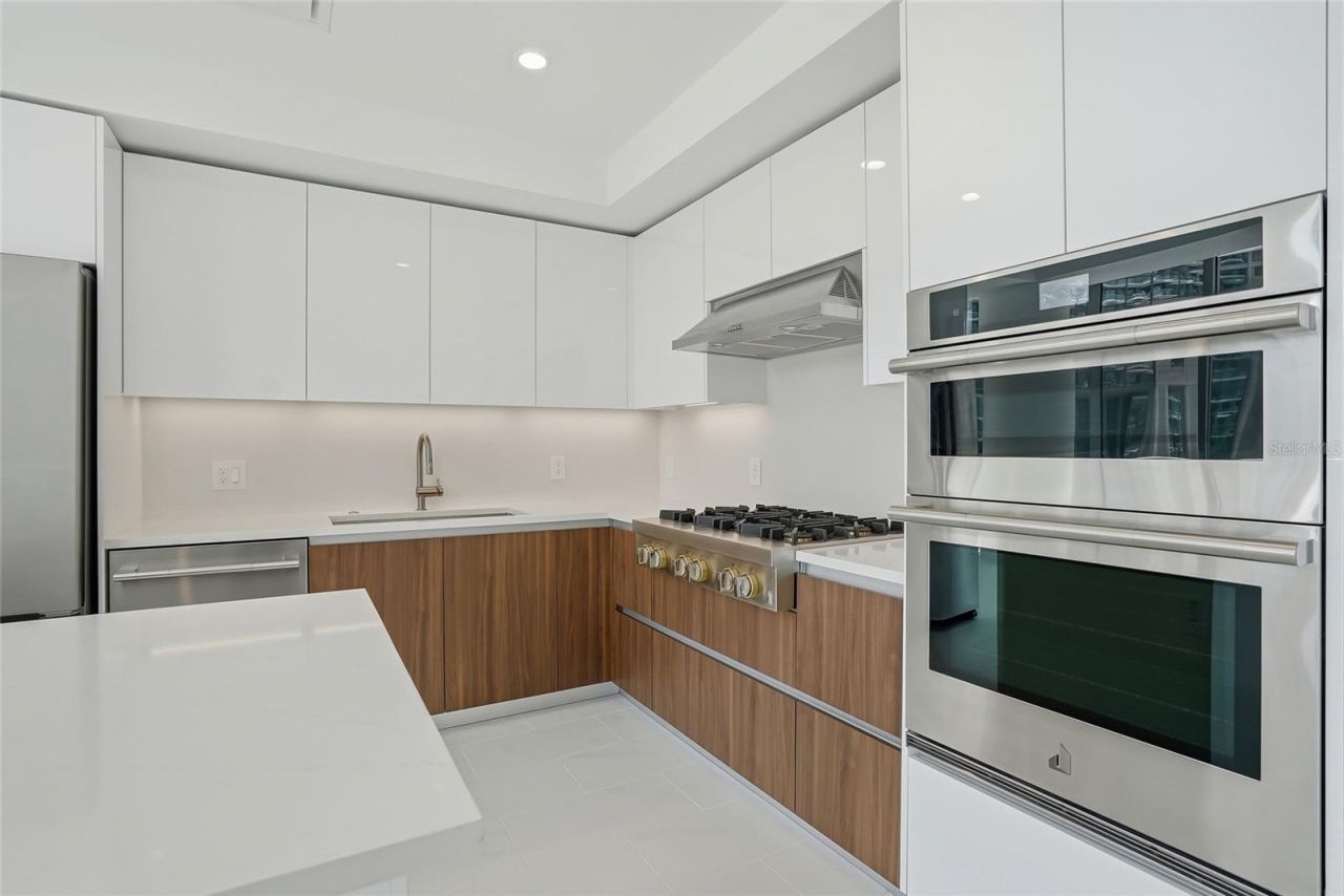 400 Central Avenue, Unit 301, Saint Petersburg, FL 33701 Photo