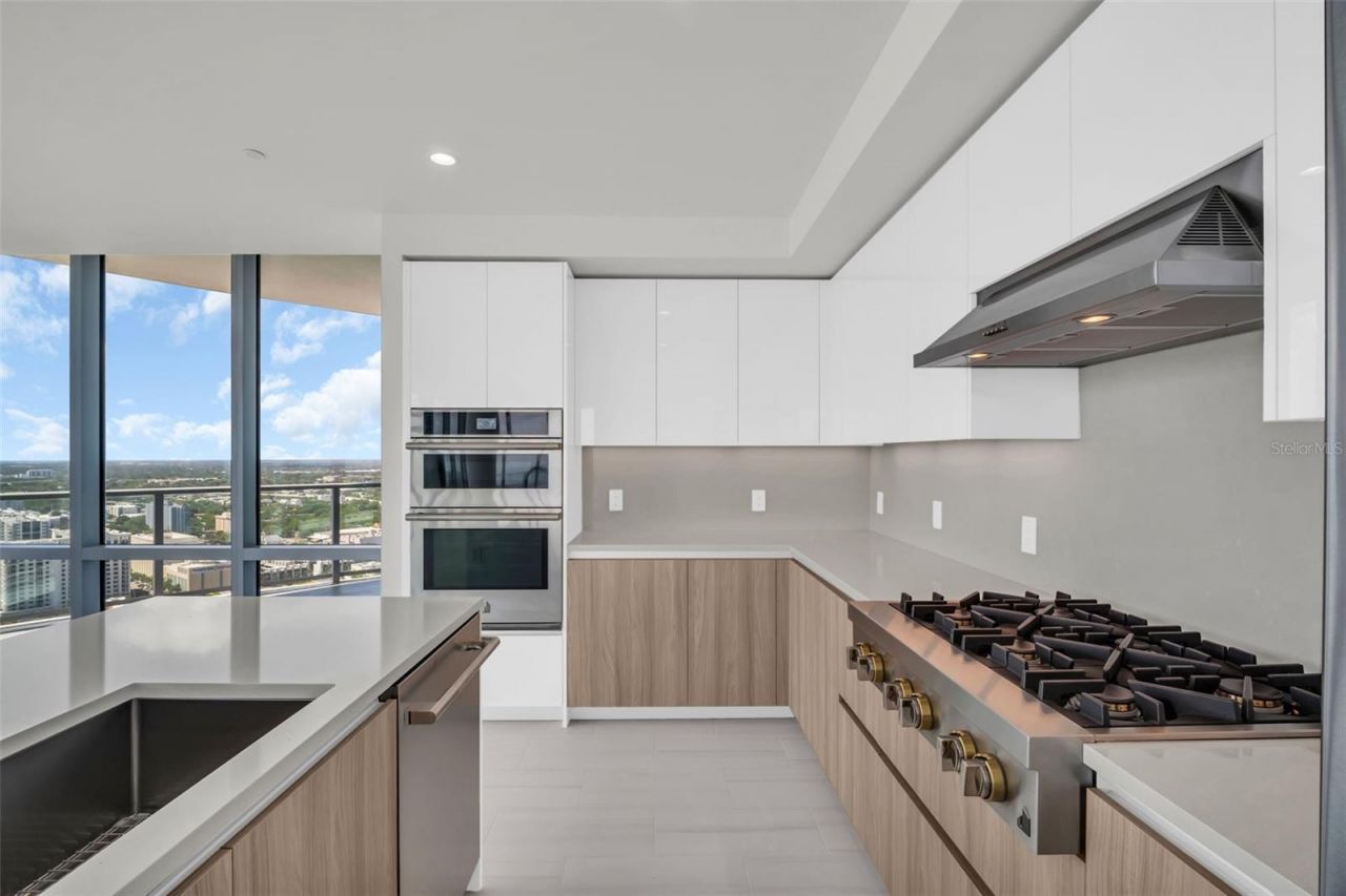 400 Central Avenue, Unit 3401, Saint Petersburg, FL 33701 Photo