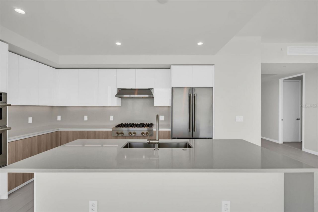 400 Central Avenue, Unit 3401, Saint Petersburg, FL 33701 Photo