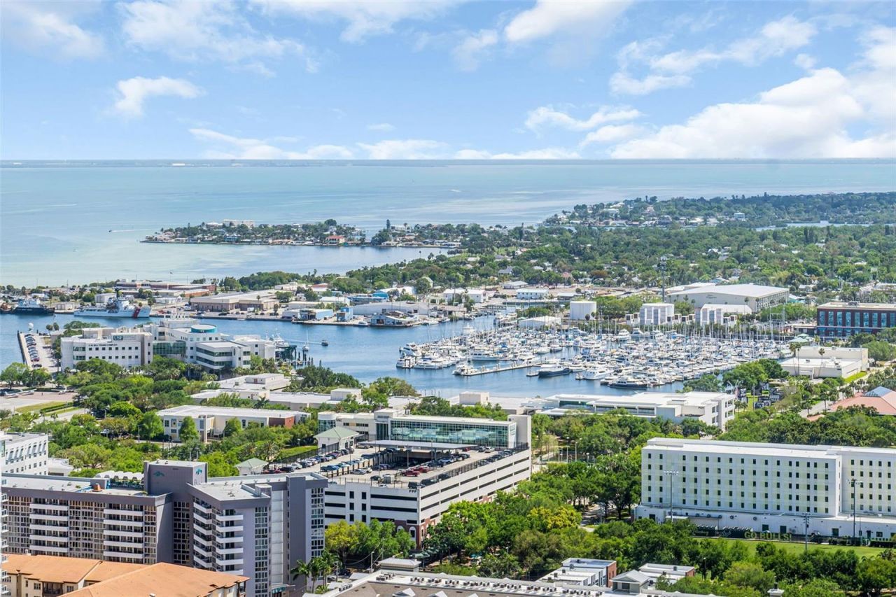 400 Central Avenue, Unit 3401, Saint Petersburg, FL 33701 Photo