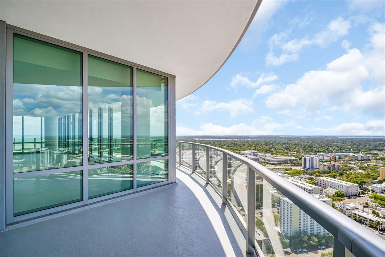 400 Central Avenue, Unit 3401, Saint Petersburg, FL 33701 Photo