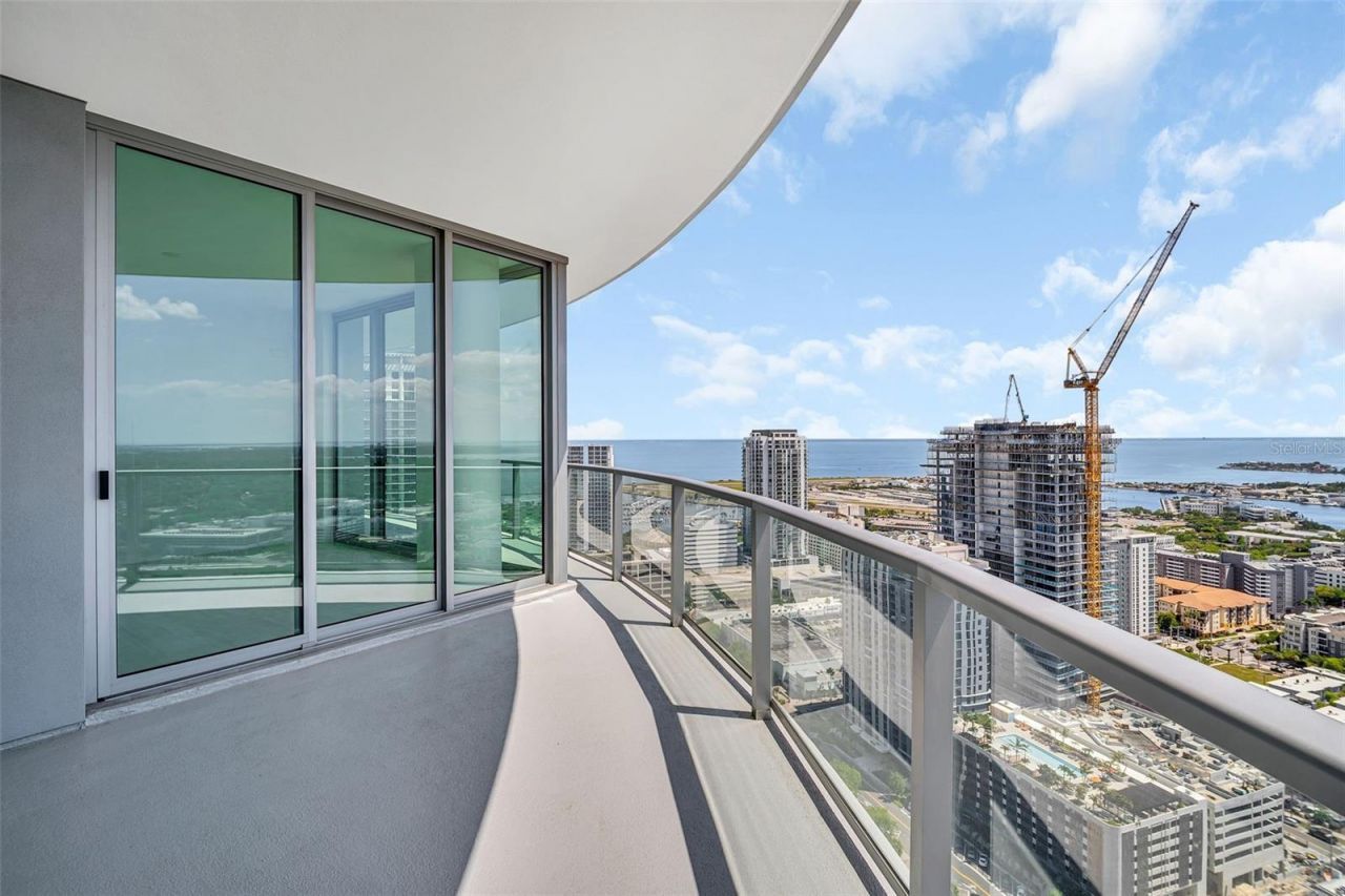 400 Central Avenue, Unit 3401, Saint Petersburg, FL 33701 Photo