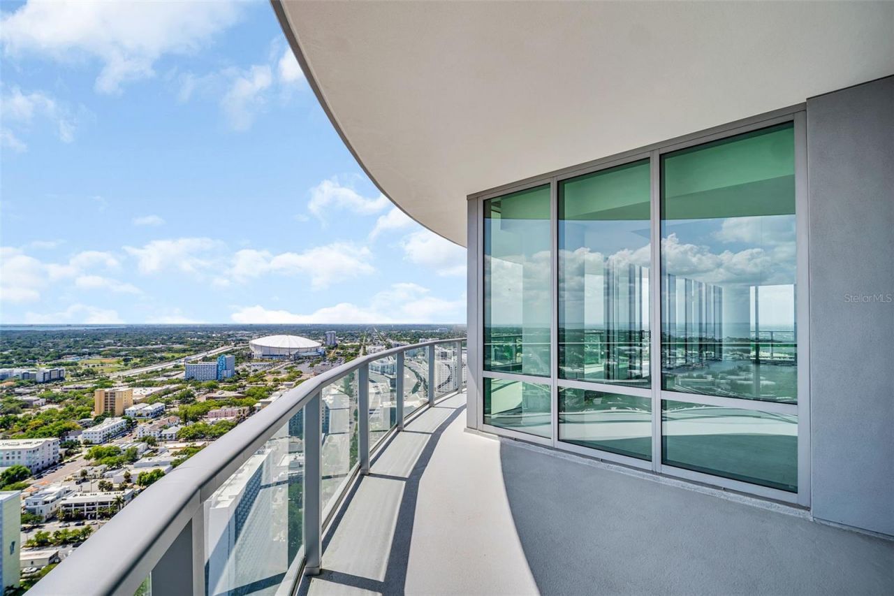 400 Central Avenue, Unit 3401, Saint Petersburg, FL 33701 Photo