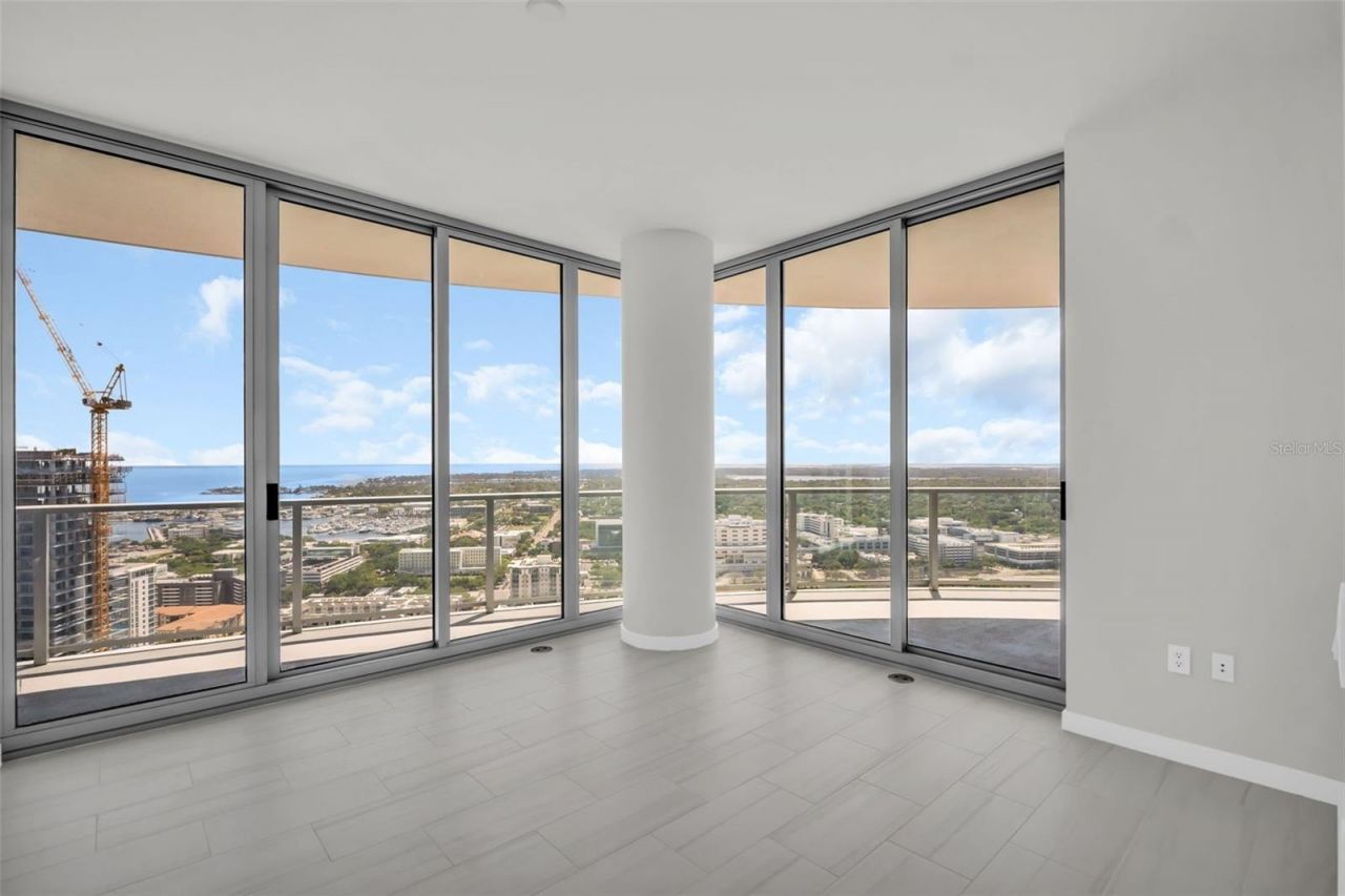 400 Central Avenue, Unit 3401, Saint Petersburg, FL 33701 Photo