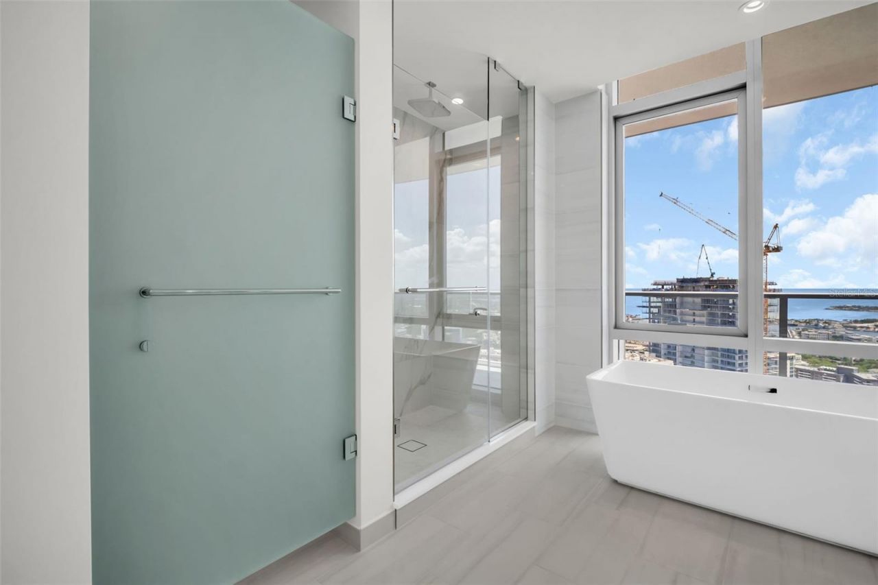 400 Central Avenue, Unit 3401, Saint Petersburg, FL 33701 Photo