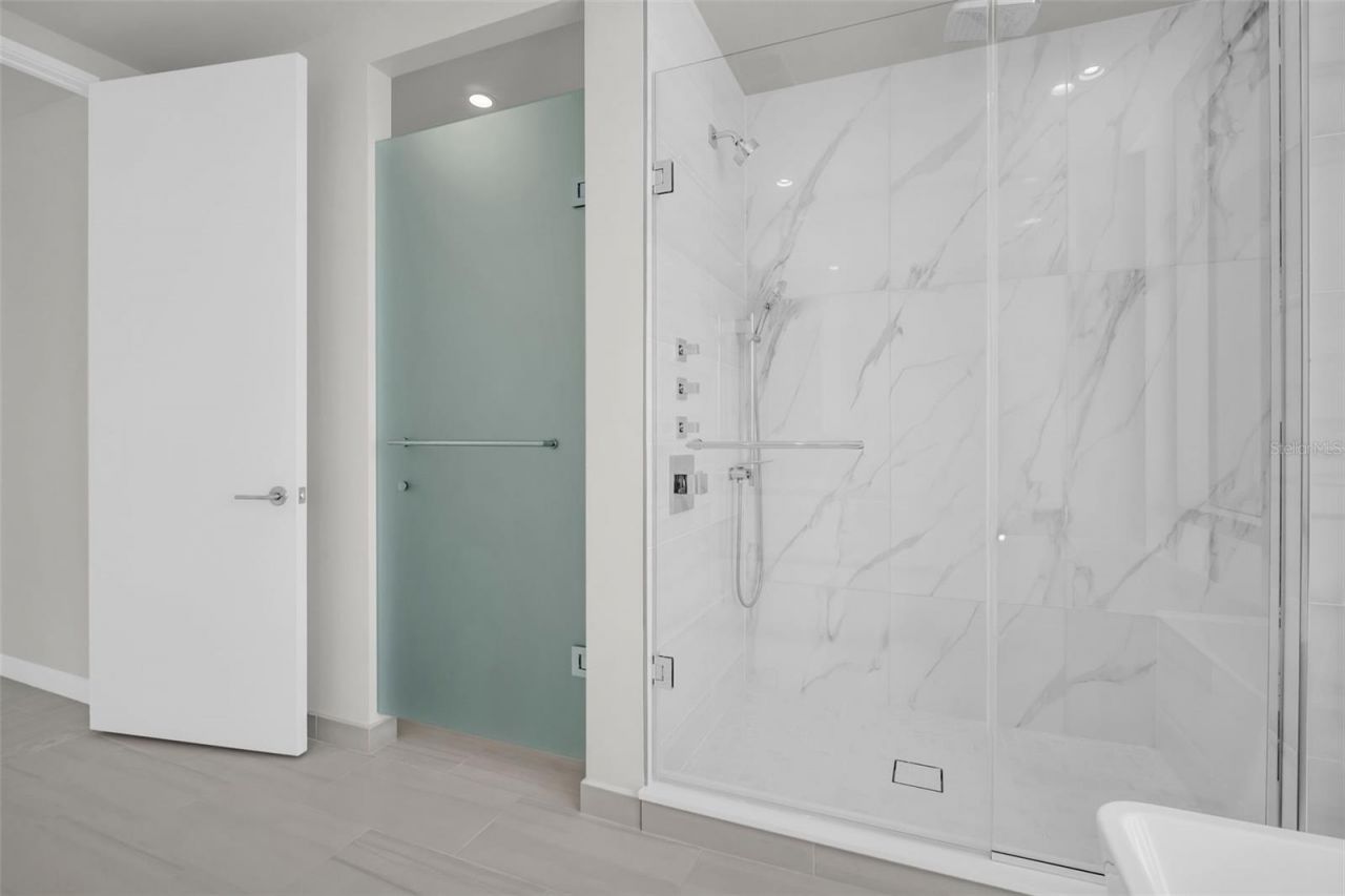 400 Central Avenue, Unit 3401, Saint Petersburg, FL 33701 Photo