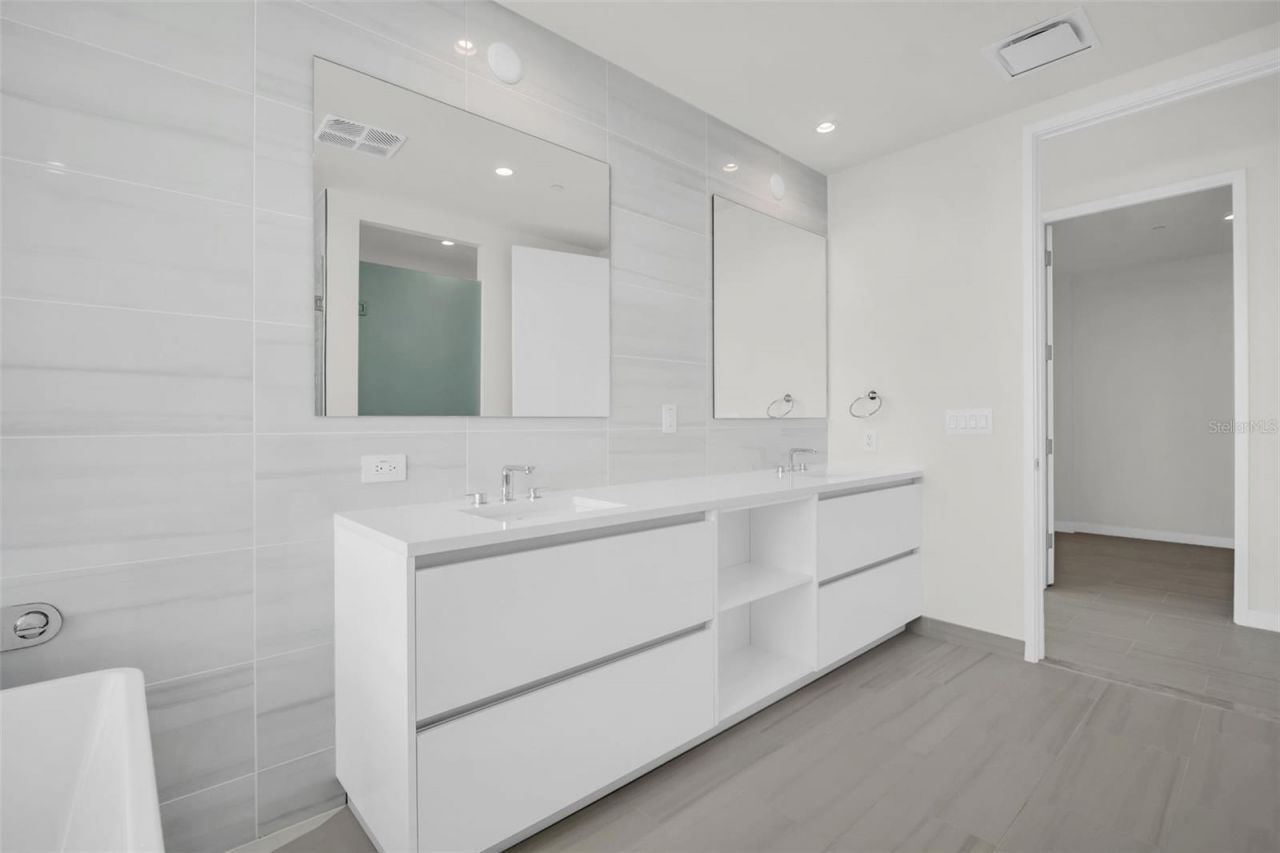 400 Central Avenue, Unit 3401, Saint Petersburg, FL 33701 Photo