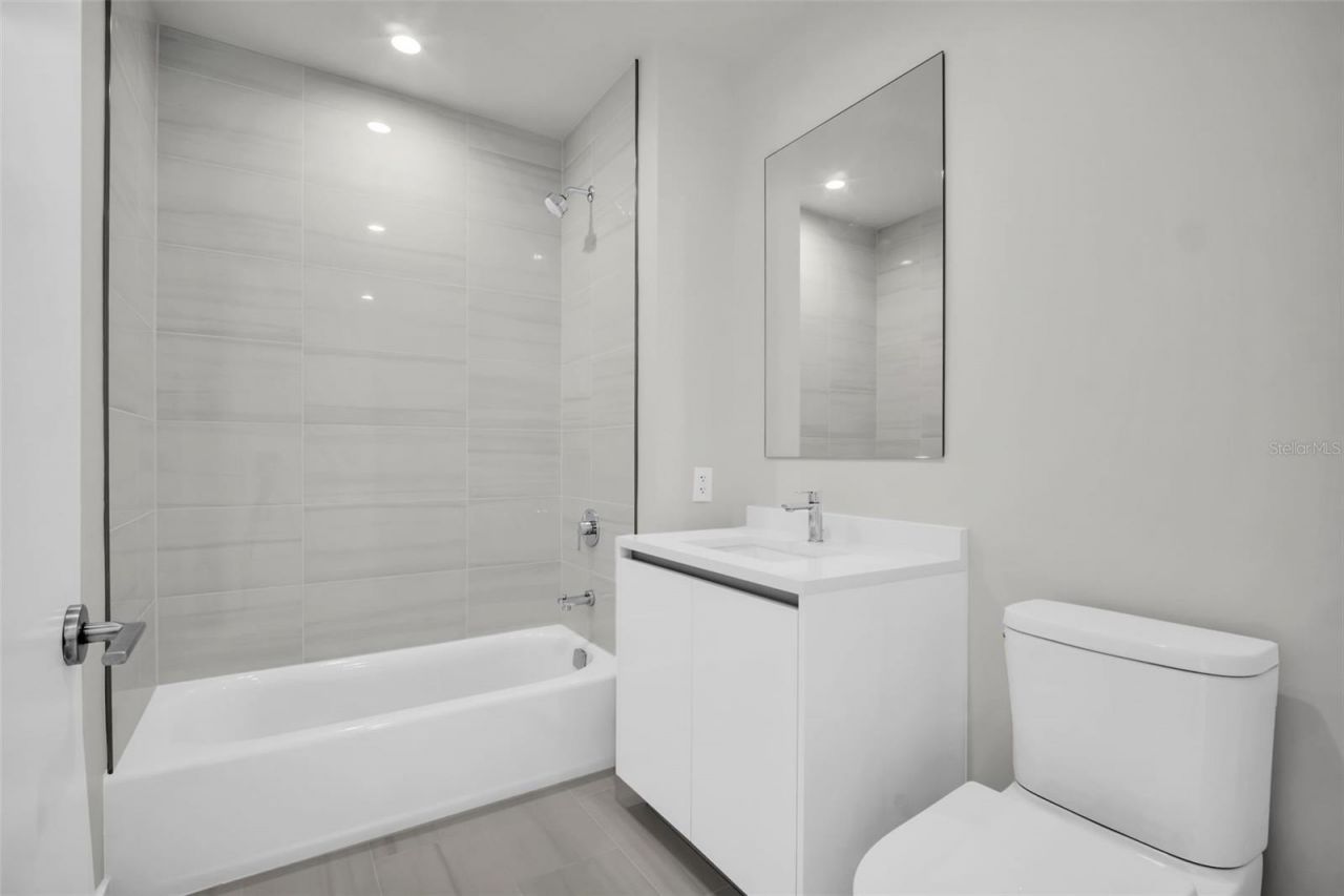 400 Central Avenue, Unit 3401, Saint Petersburg, FL 33701 Photo