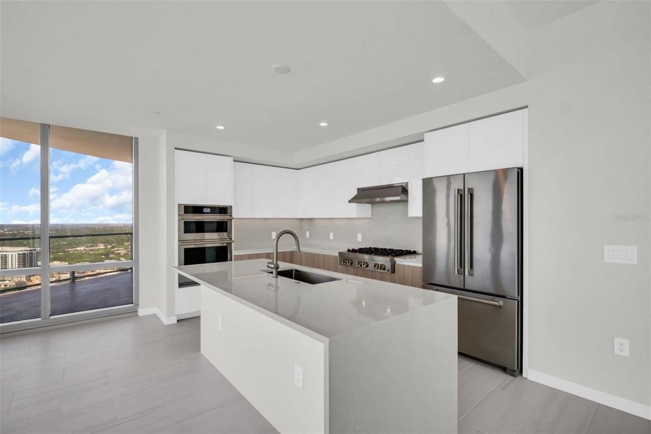 400 Central Avenue, Unit 3401, Saint Petersburg, FL 33701 Photo