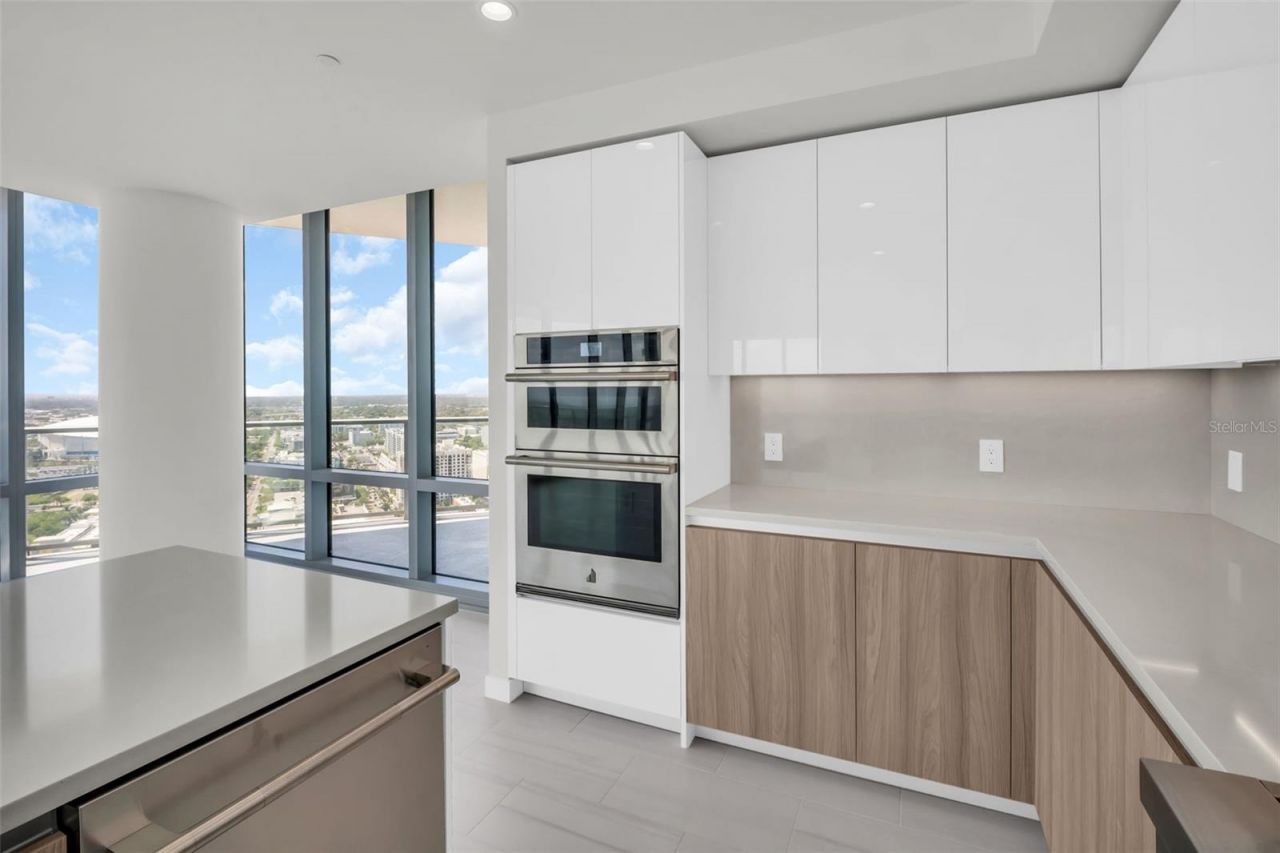 400 Central Avenue, Unit 3401, Saint Petersburg, FL 33701 Photo