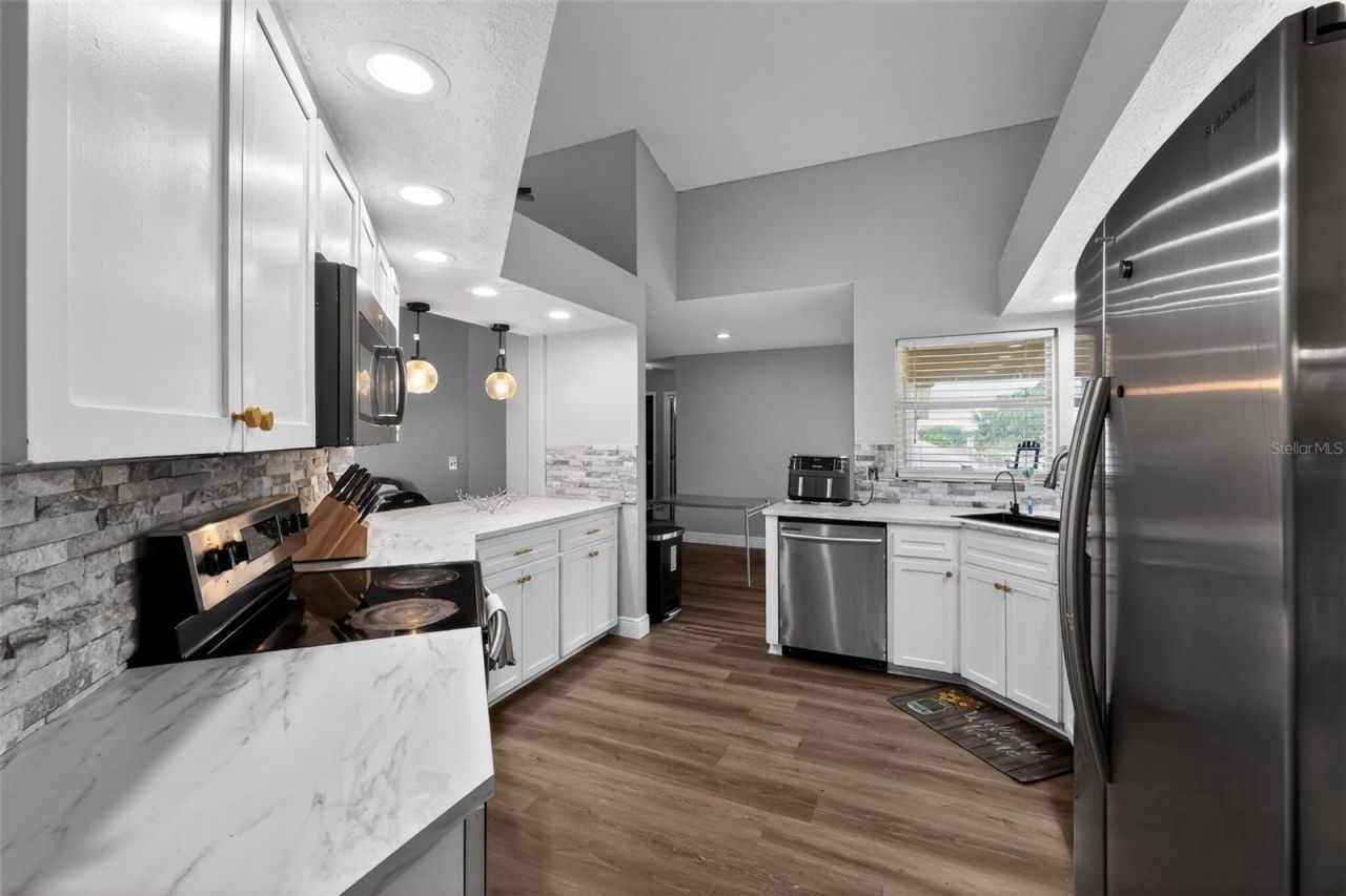 7938 Ashley Pointe Drive, Lakeland, FL 33810 Photo