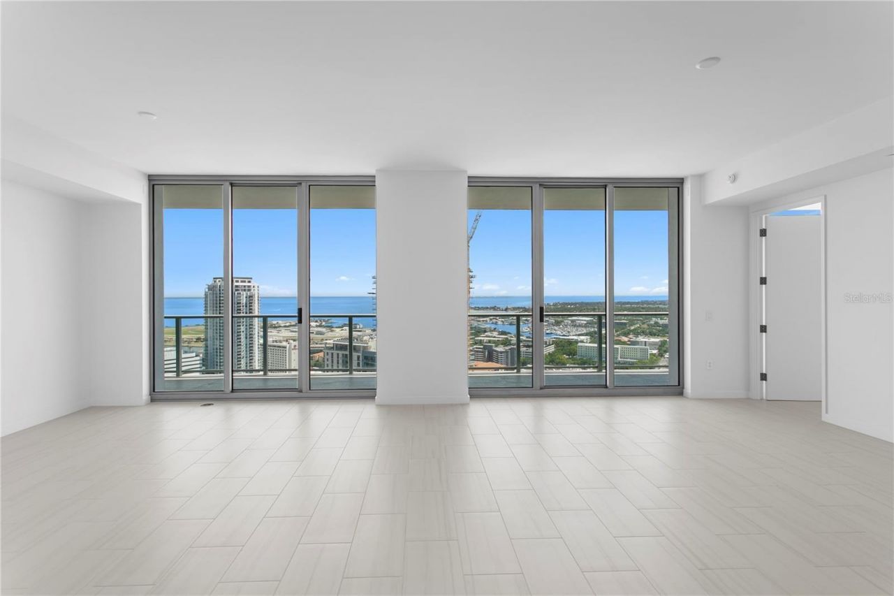 400 Central Avenue, Unit 3005, Saint Petersburg, FL 33701 Photo