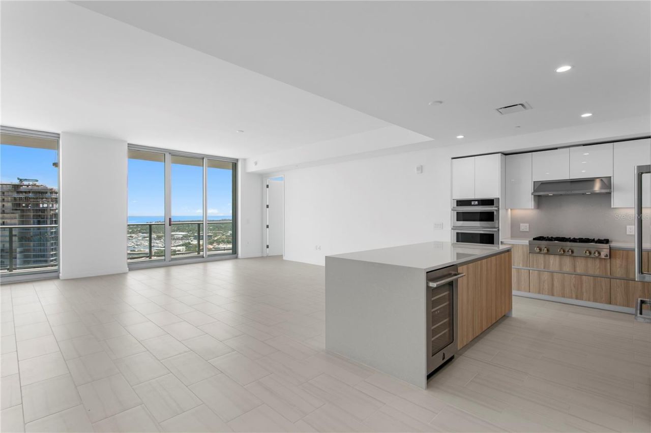 400 Central Avenue, Unit 3005, Saint Petersburg, FL 33701 Photo