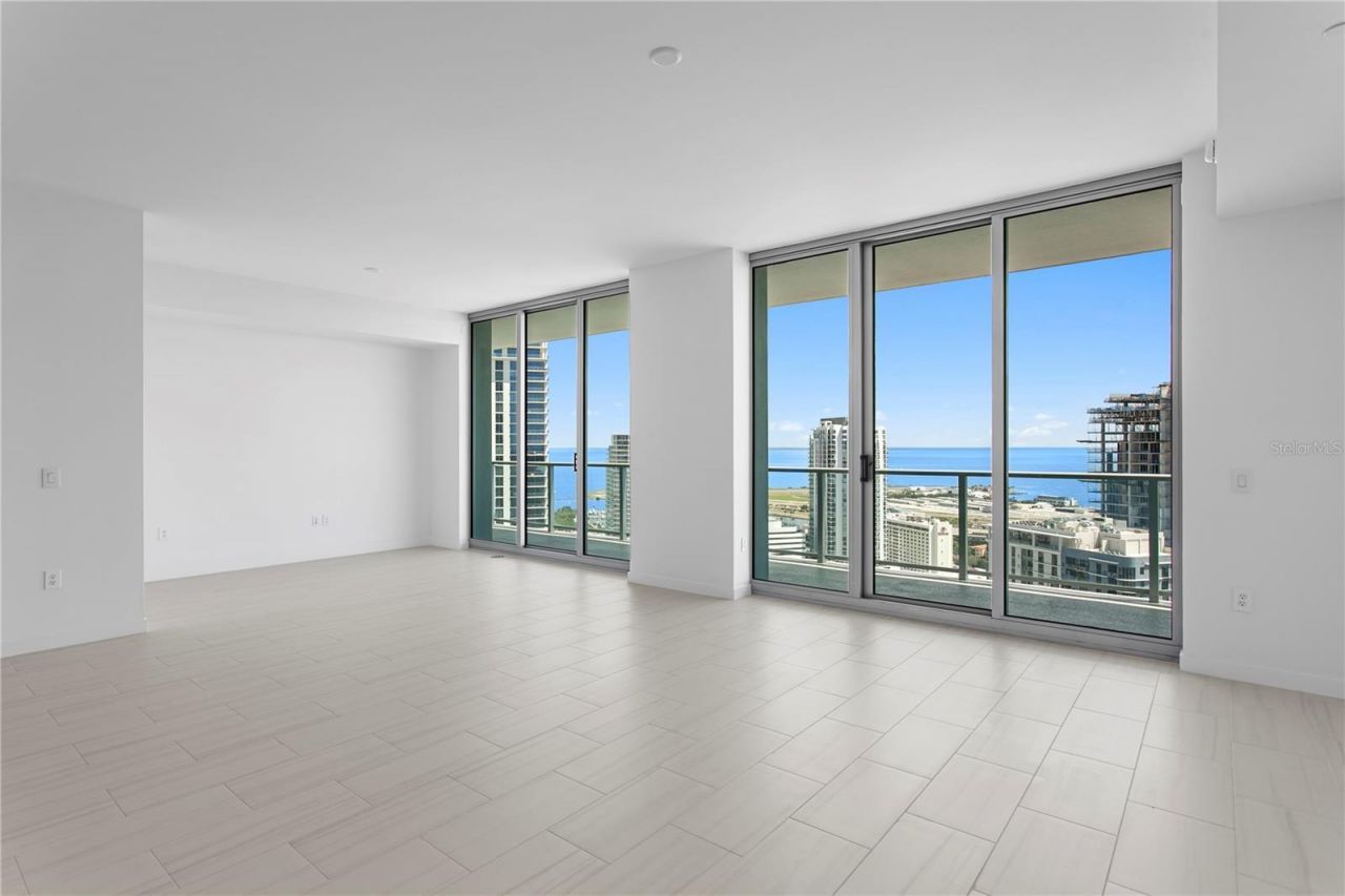 400 Central Avenue, Unit 3005, Saint Petersburg, FL 33701 Photo