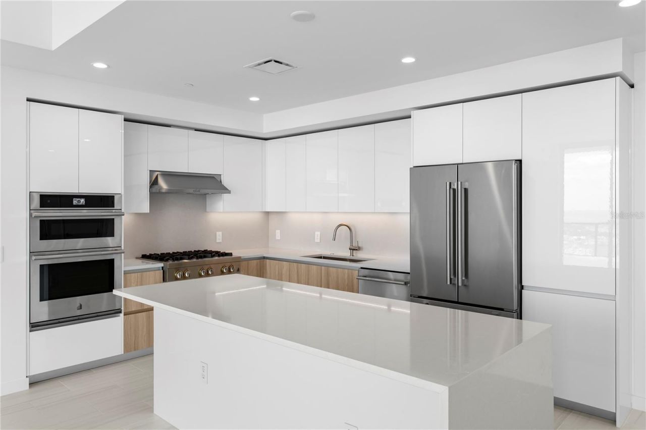 400 Central Avenue, Unit 3005, Saint Petersburg, FL 33701 Photo