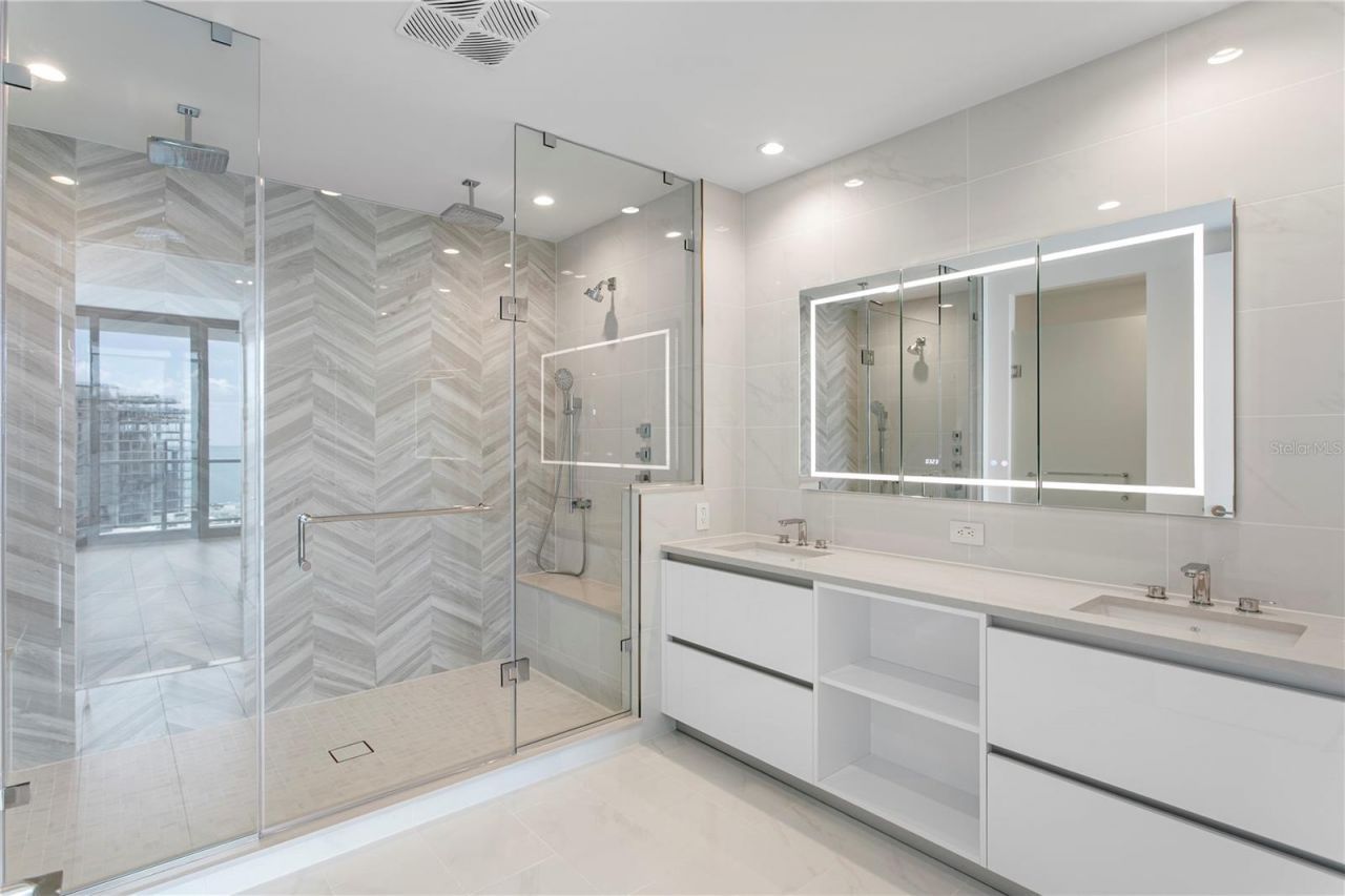400 Central Avenue, Unit 3005, Saint Petersburg, FL 33701 Photo