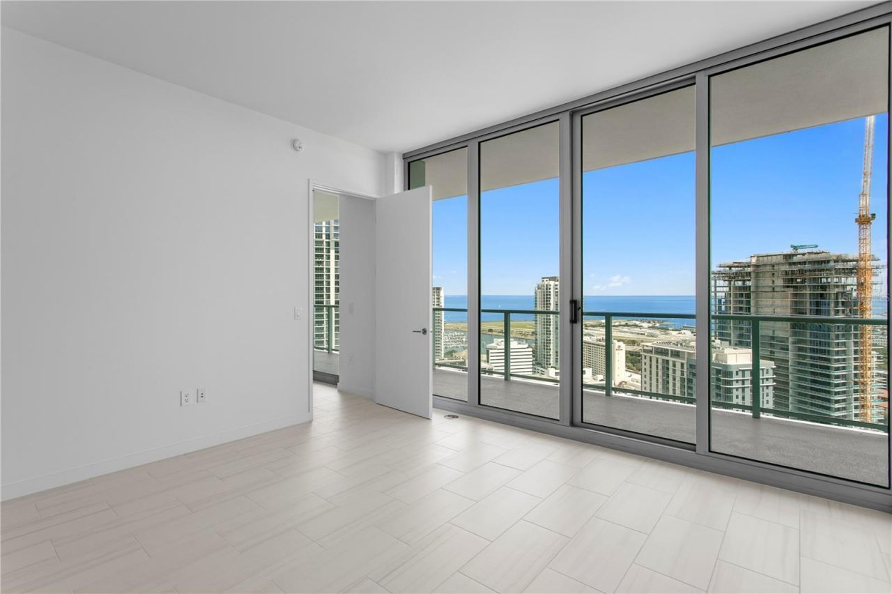 400 Central Avenue, Unit 3005, Saint Petersburg, FL 33701 Photo