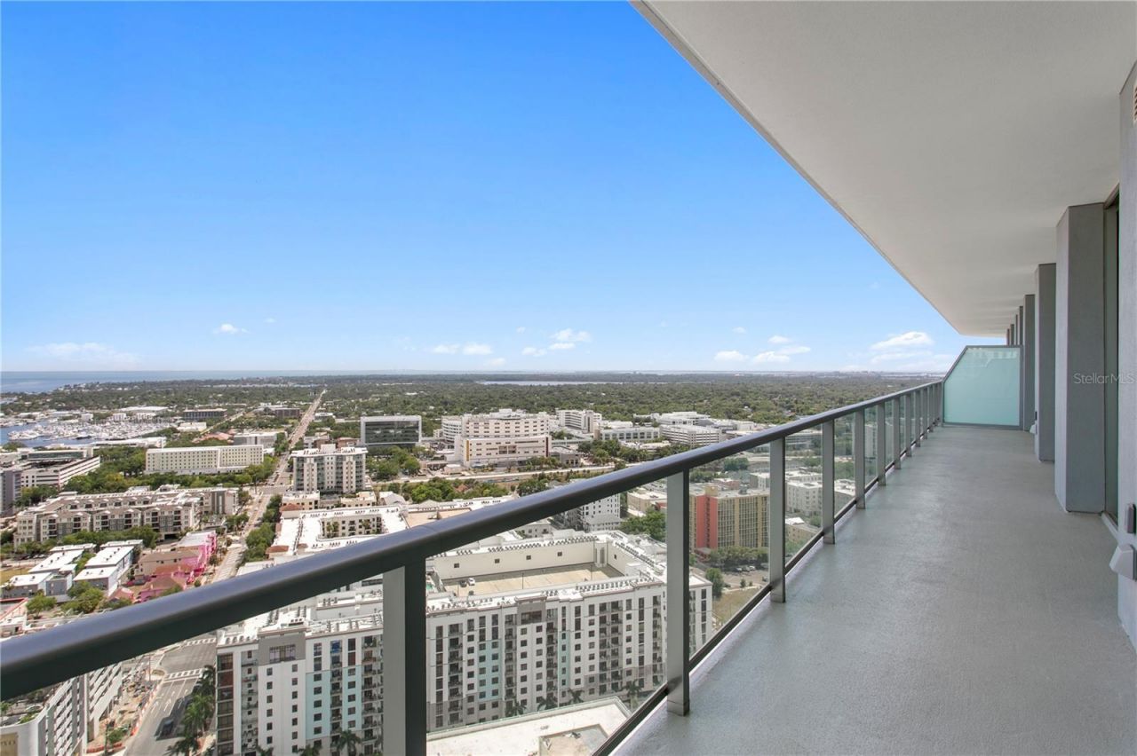 400 Central Avenue, Unit 3005, Saint Petersburg, FL 33701 Photo