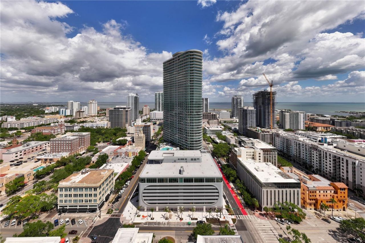 400 Central Avenue, Unit 3005, Saint Petersburg, FL 33701 Photo