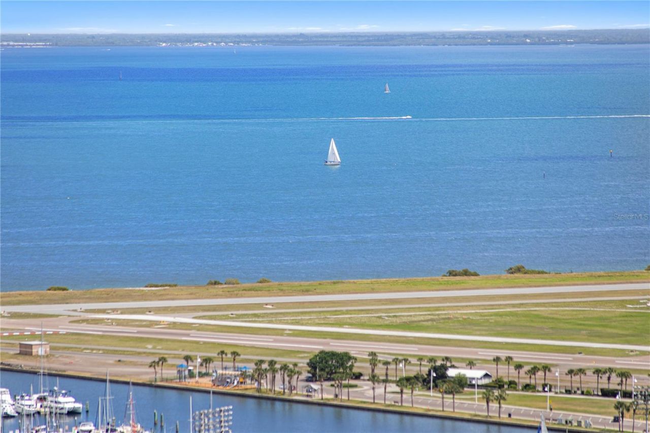400 Central Avenue, Unit 3005, Saint Petersburg, FL 33701 Photo