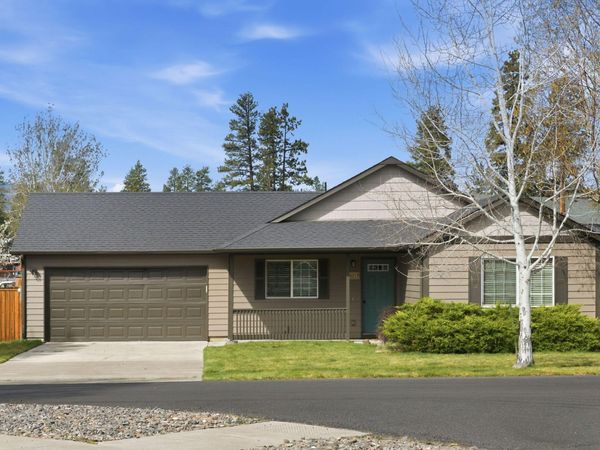 471 N Songbird Street, Sisters, OR 97759