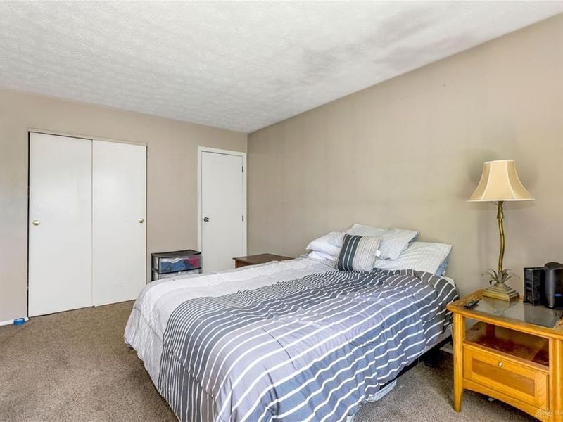 1010 E Crescentville Road, West Chester, OH 45246 Photo 4