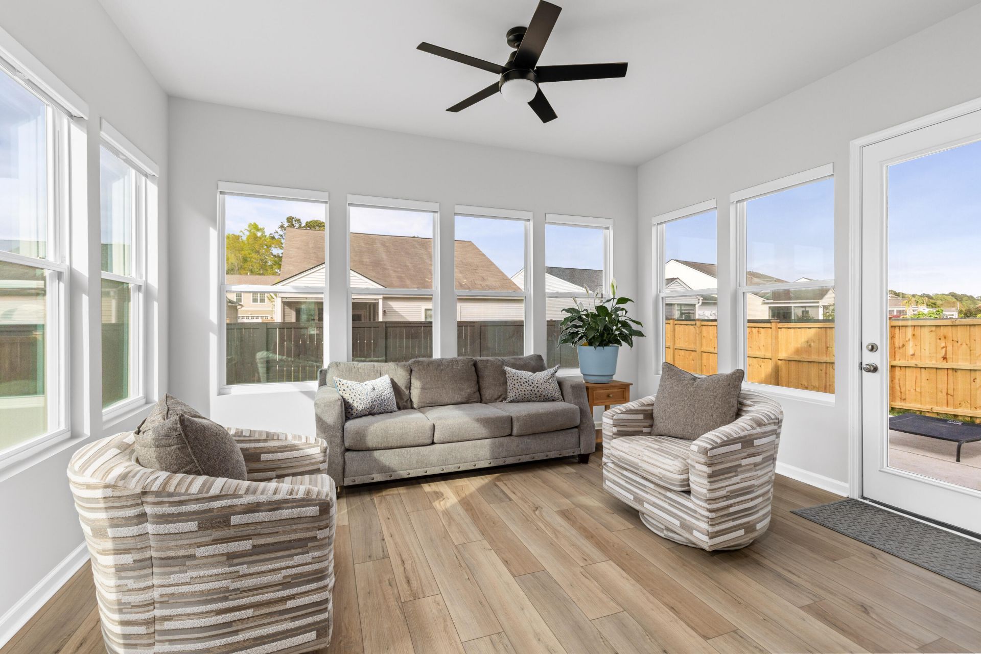 4127 Collins Drive Photo 12