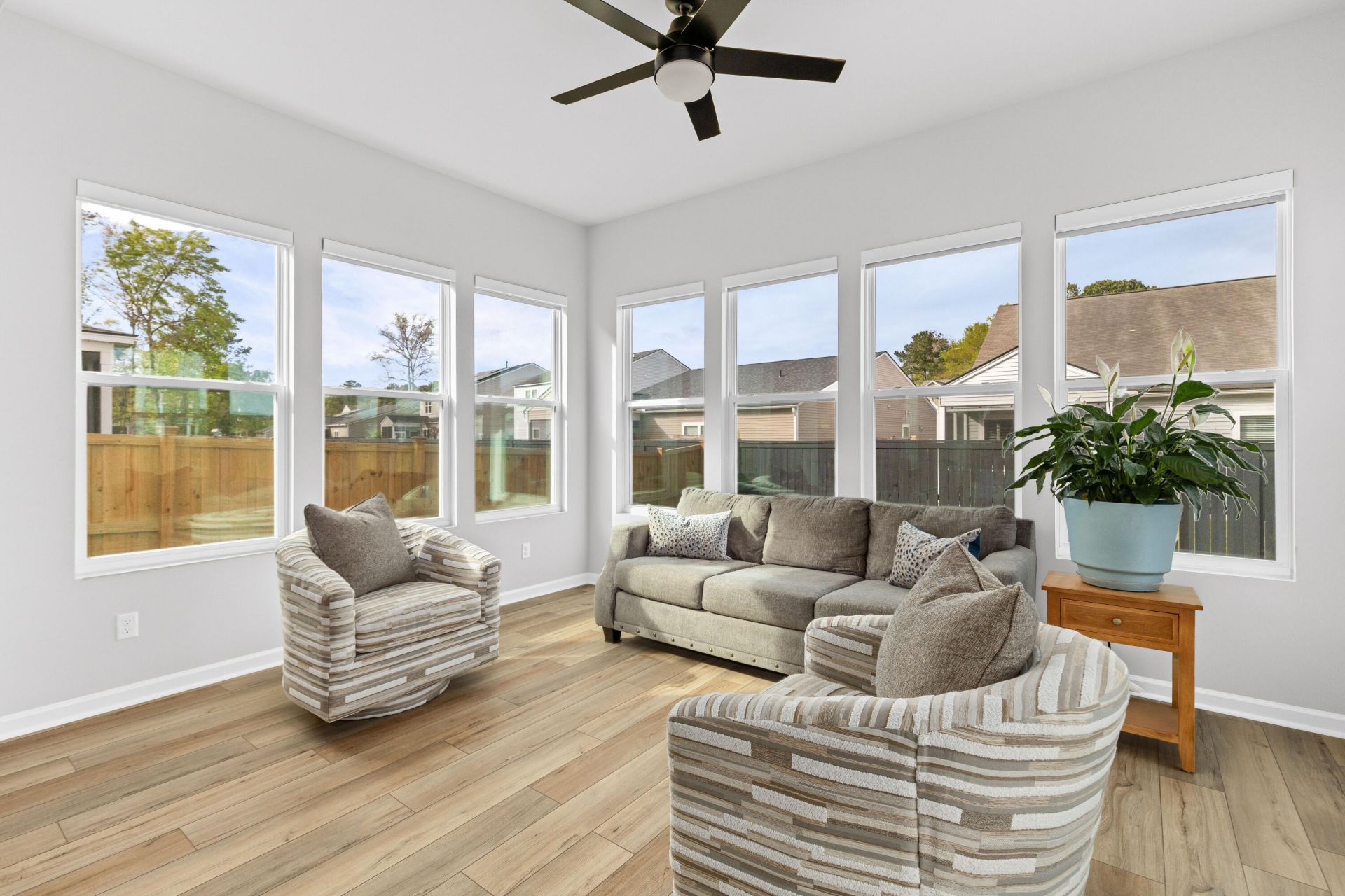 4127 Collins Drive Photo 13