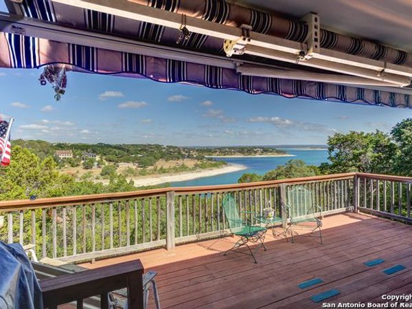 1254 VILLAGE SHORE DR, Canyon Lake, TX 78133