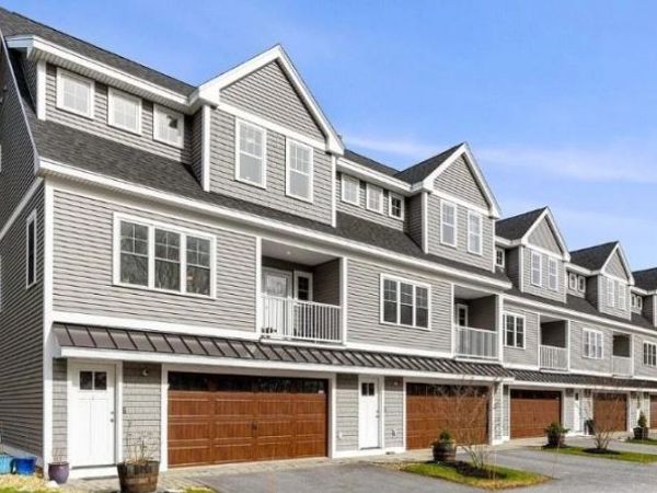 293 Peverly Hill Road, Unit #2, Portsmouth, NH 03801