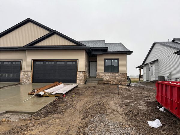 1212 Berkshire Lane , North Liberty, IA 52317